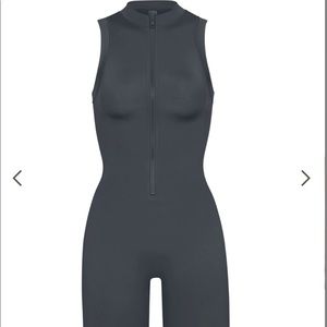 SWIM MOCK NECK CYCLE SUIT GUNMETAL